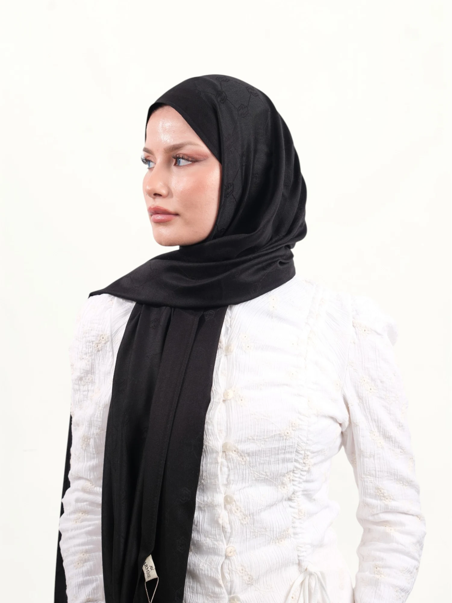 Armine Viskon Şal Siyah-03