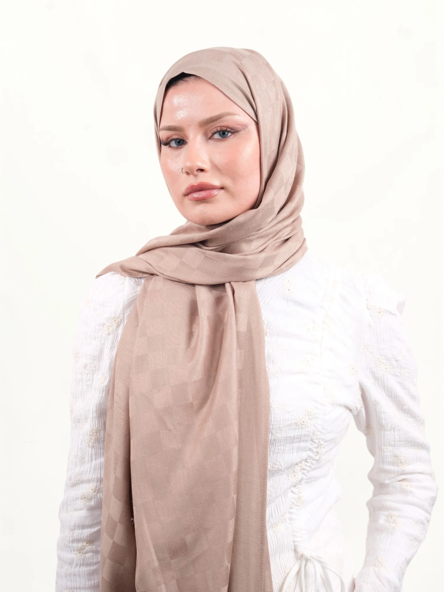 Armine Viskon Şal Latte-01