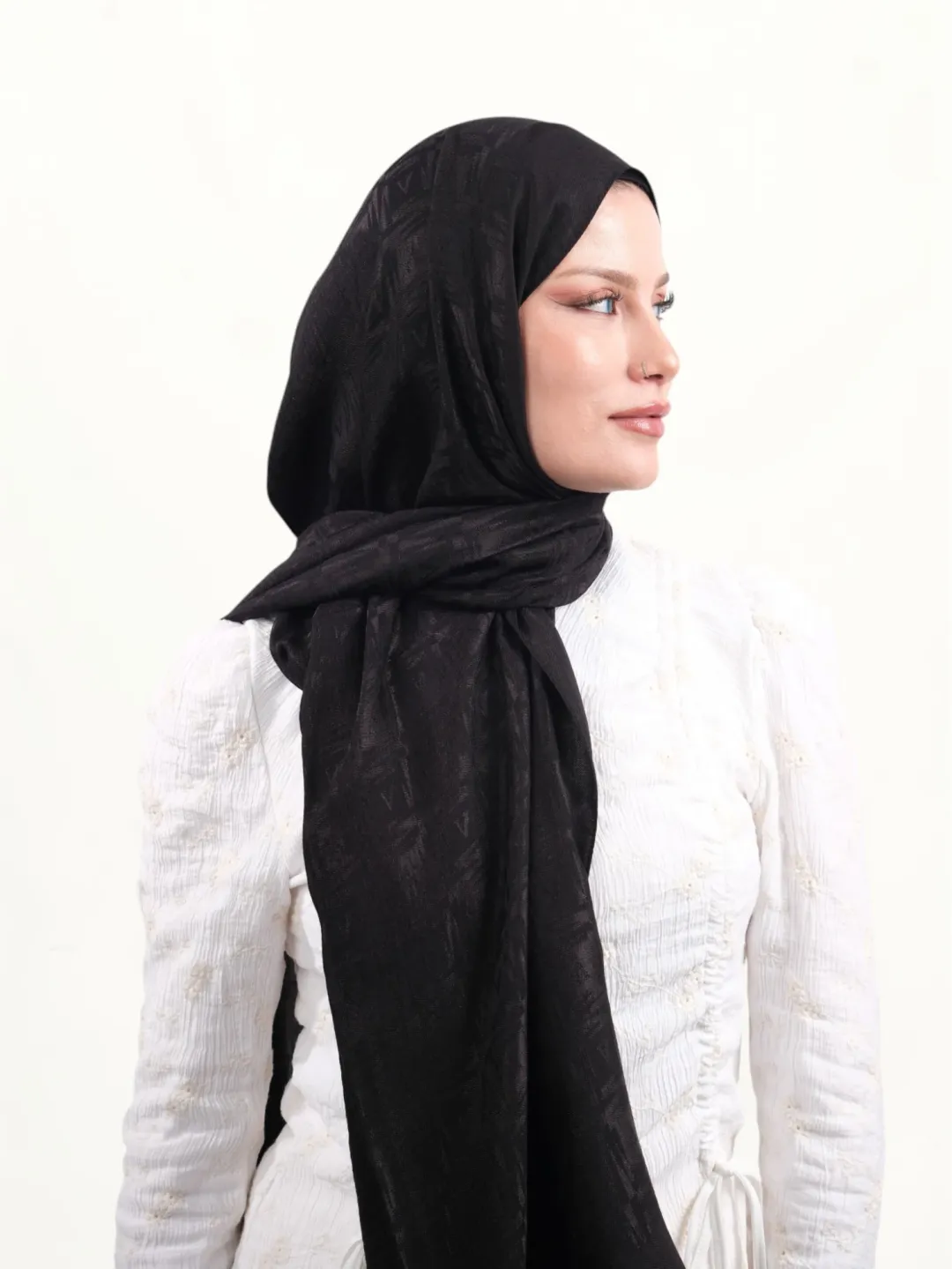 Armine Lyocell Şal Siyah-01