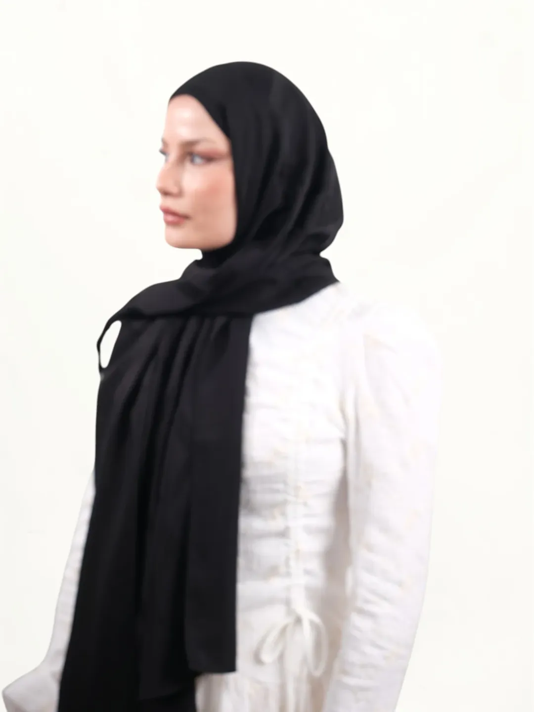 Armine Lyocell Şal Siyah-03