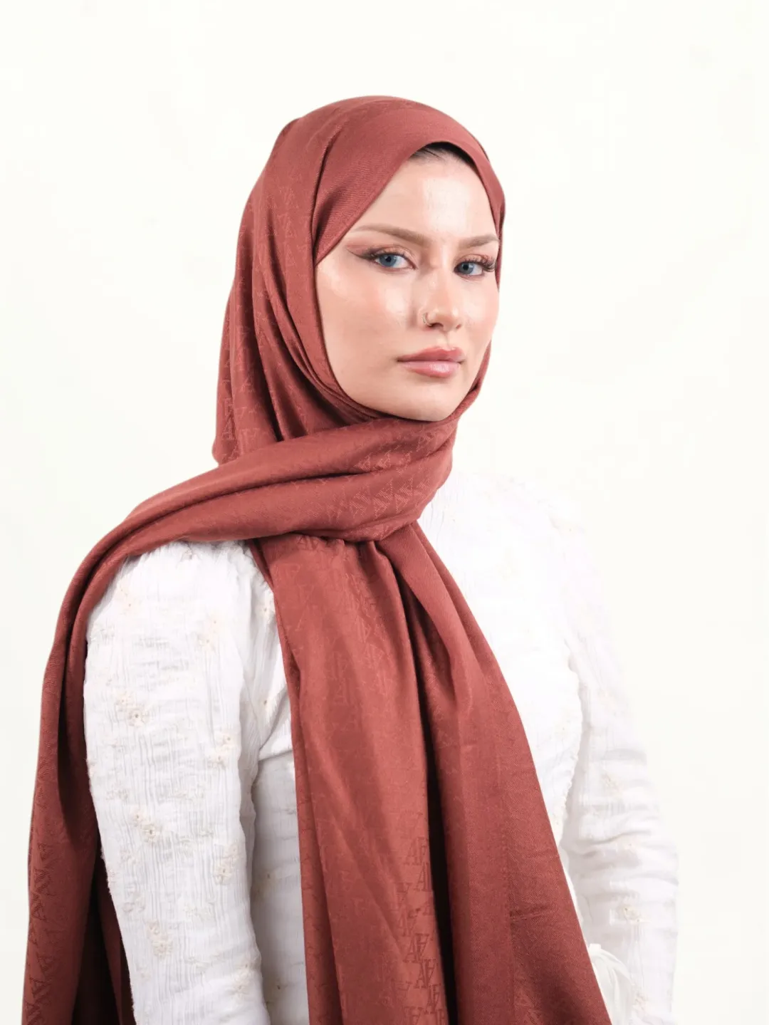 Armine Viskon Şal Tarçın