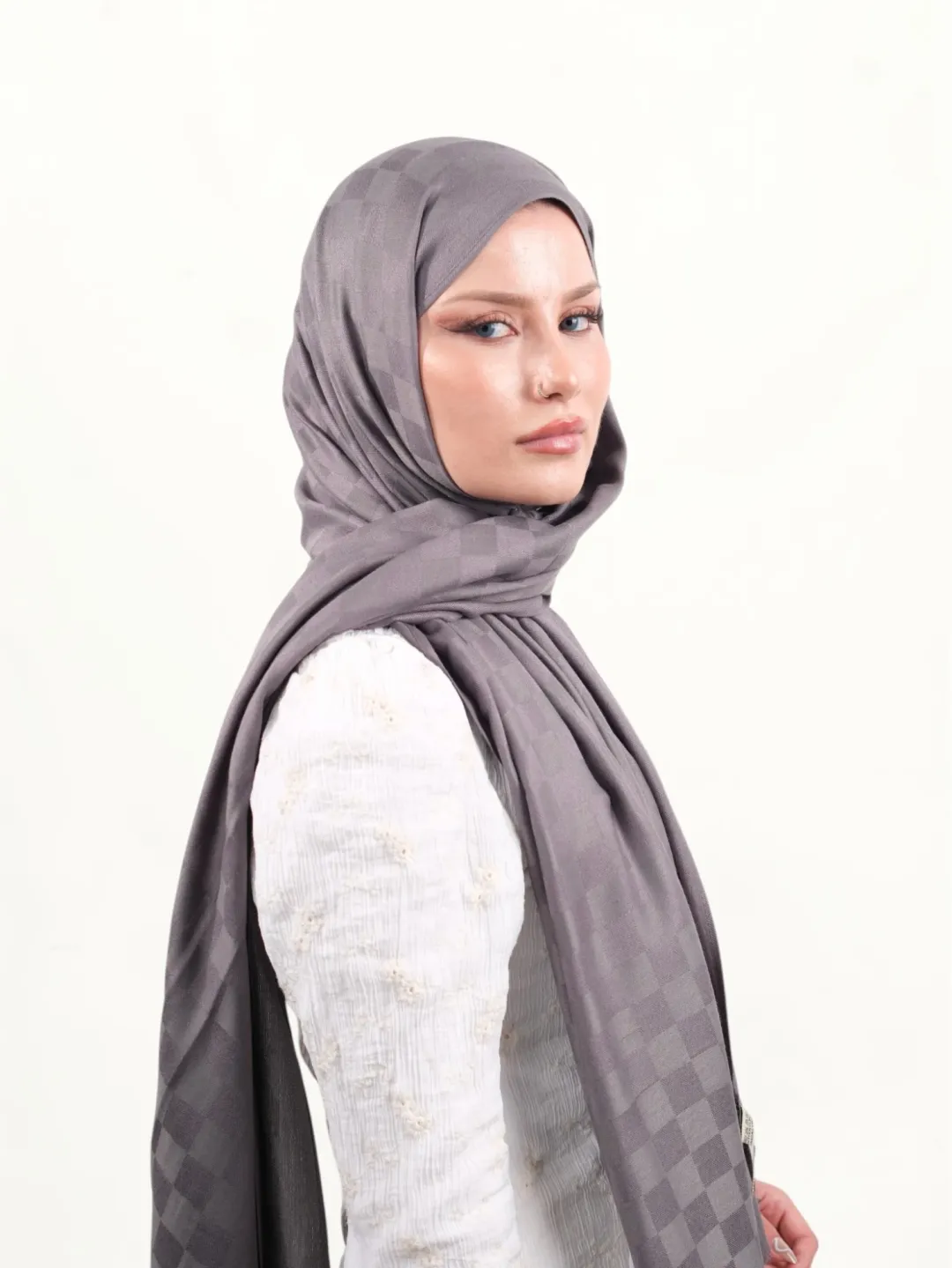 Armine Viskon Şal Füme