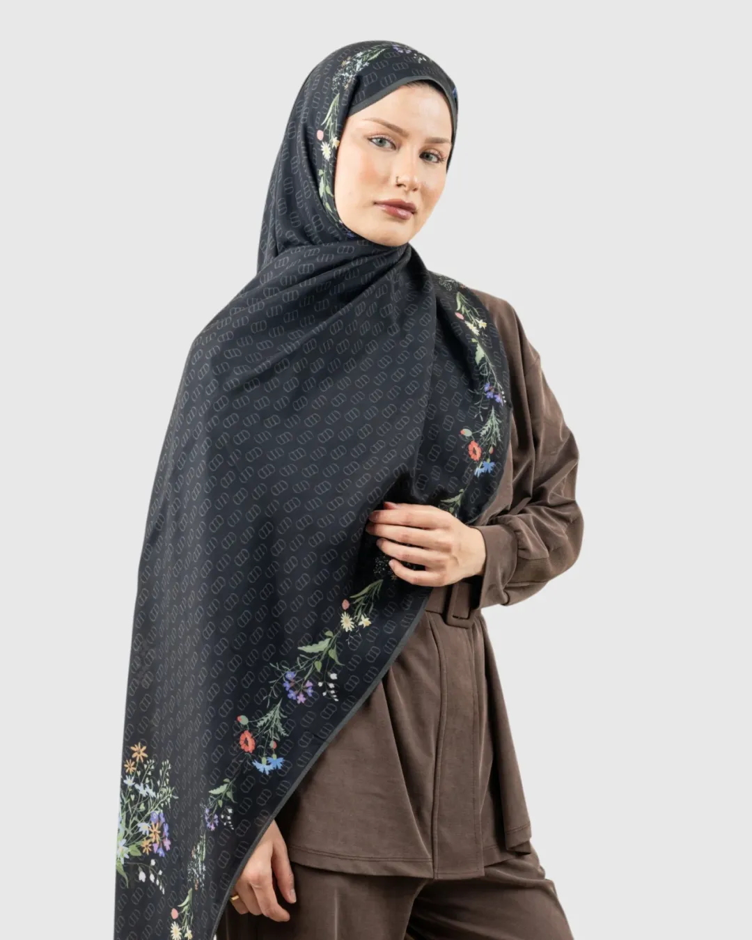 Carell Monogram Floş Şal Siyah Buket