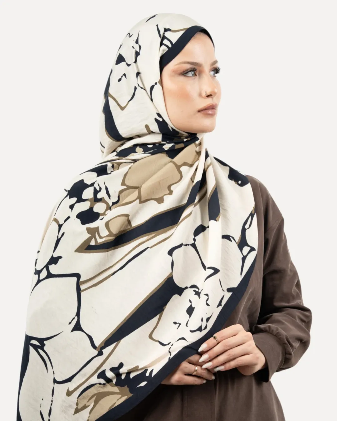 Sisley Verona Şal Bej Siyah