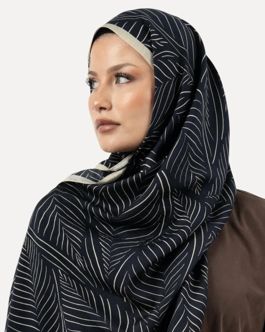 Sisley Verona Şal Siyah-02