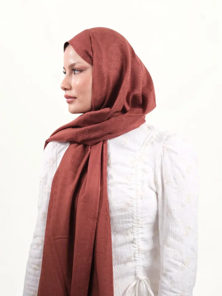 Armine Viskon Şal Tarçın
