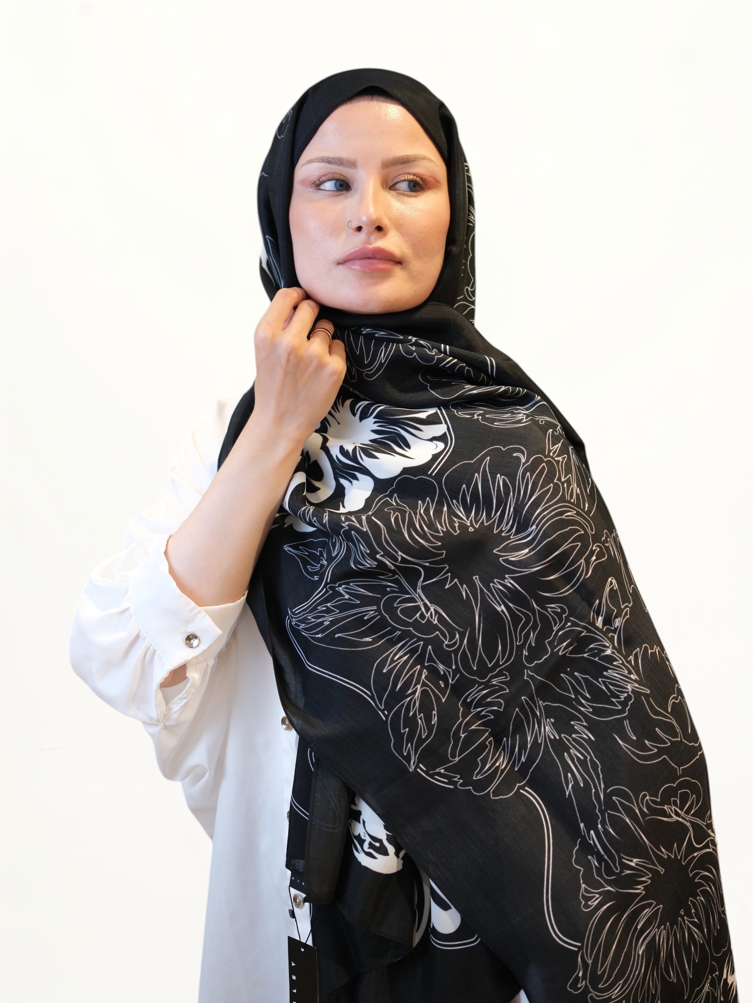 Sisley Elisa Şal 415963 - Görsel 2