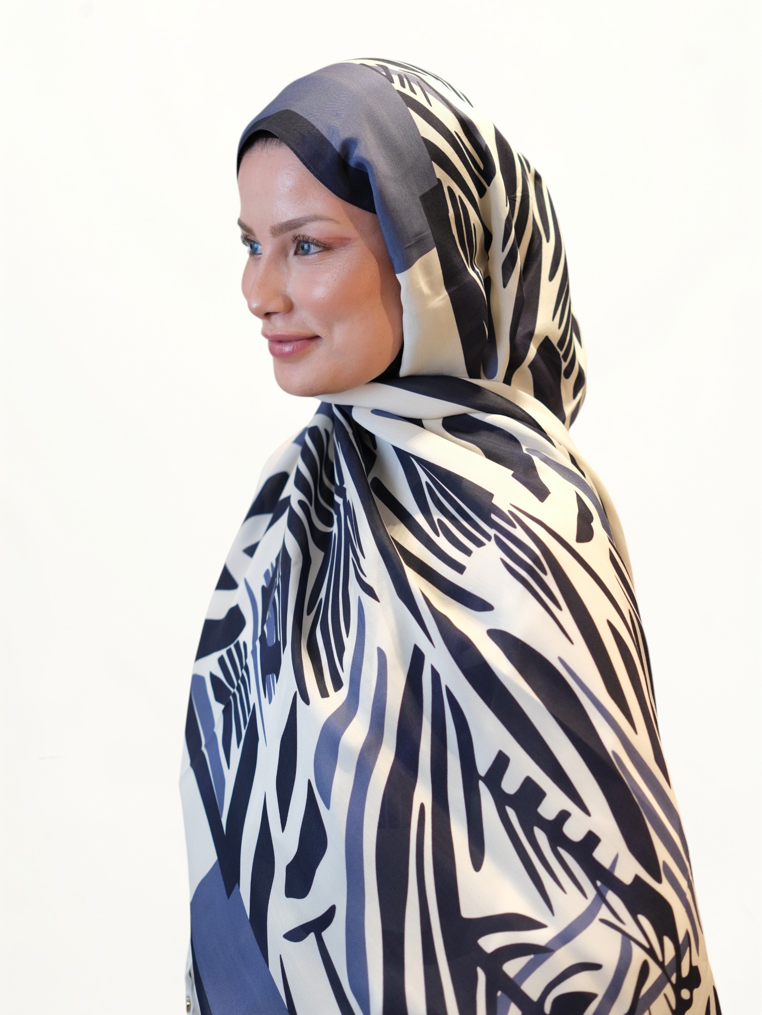 Sisley Elisa Şal 415236 - Görsel 2