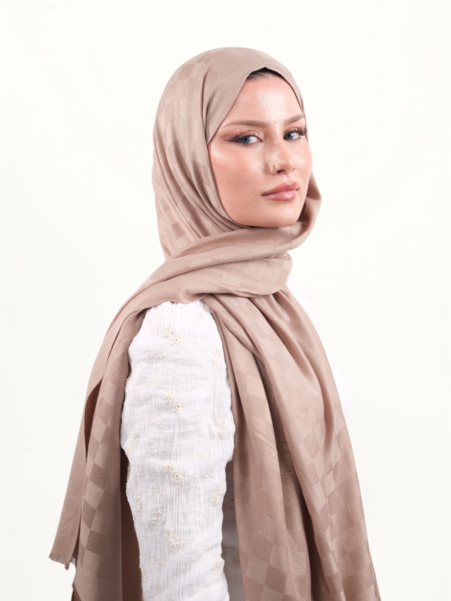 Armine Viskon Şal Latte-01